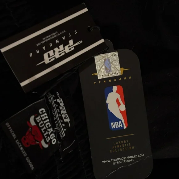 NBA final champions Chicago Bulls NWT men’s shorts L (make an offer) - Picture 7 of 7